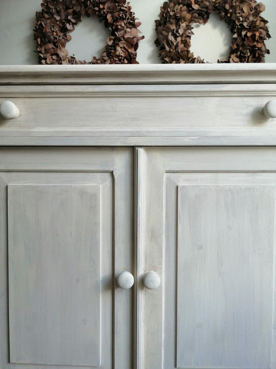 Kast met 2 deuren en een lade