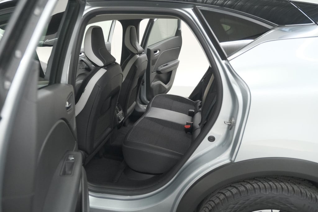 Renault Captur mild hybrid 140 edc techno | camera | 9.3 inch scherm | appl