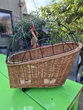 Hondenmand voor achter op de fiets