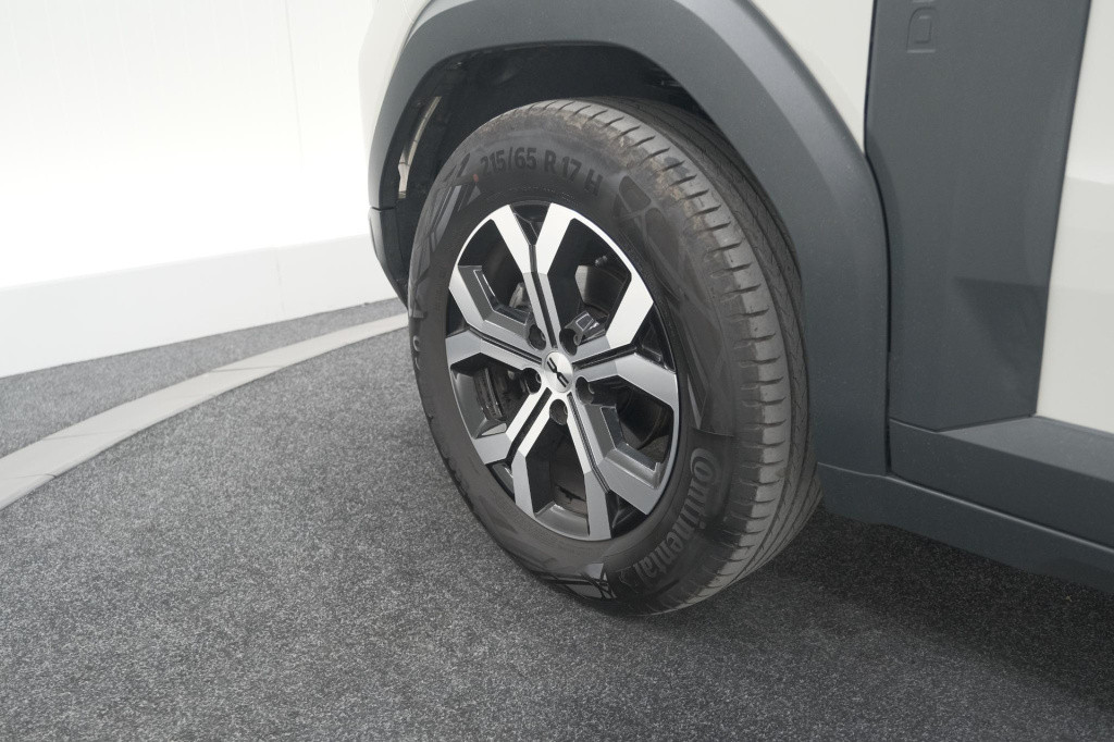 Dacia Duster mild hybrid 130 expression | camera | stoelverwarming | apple 
