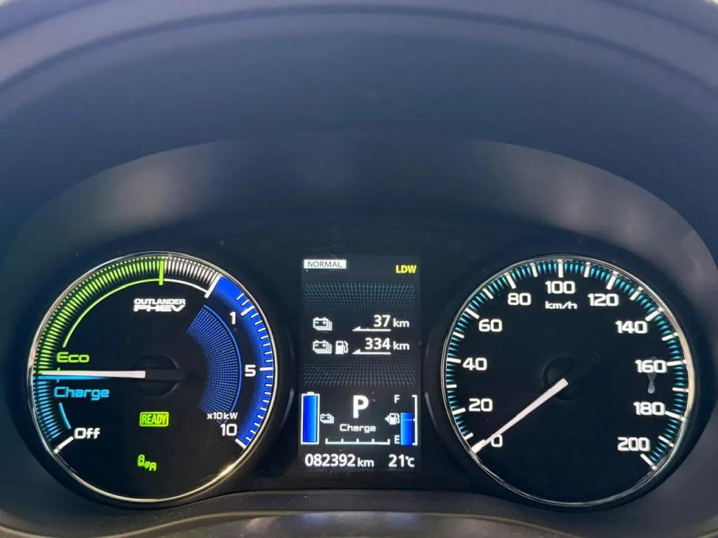 Mitsubishi Outlander 2.4 phev instyle panoramadak|trekhaak|1500kg trekgewic