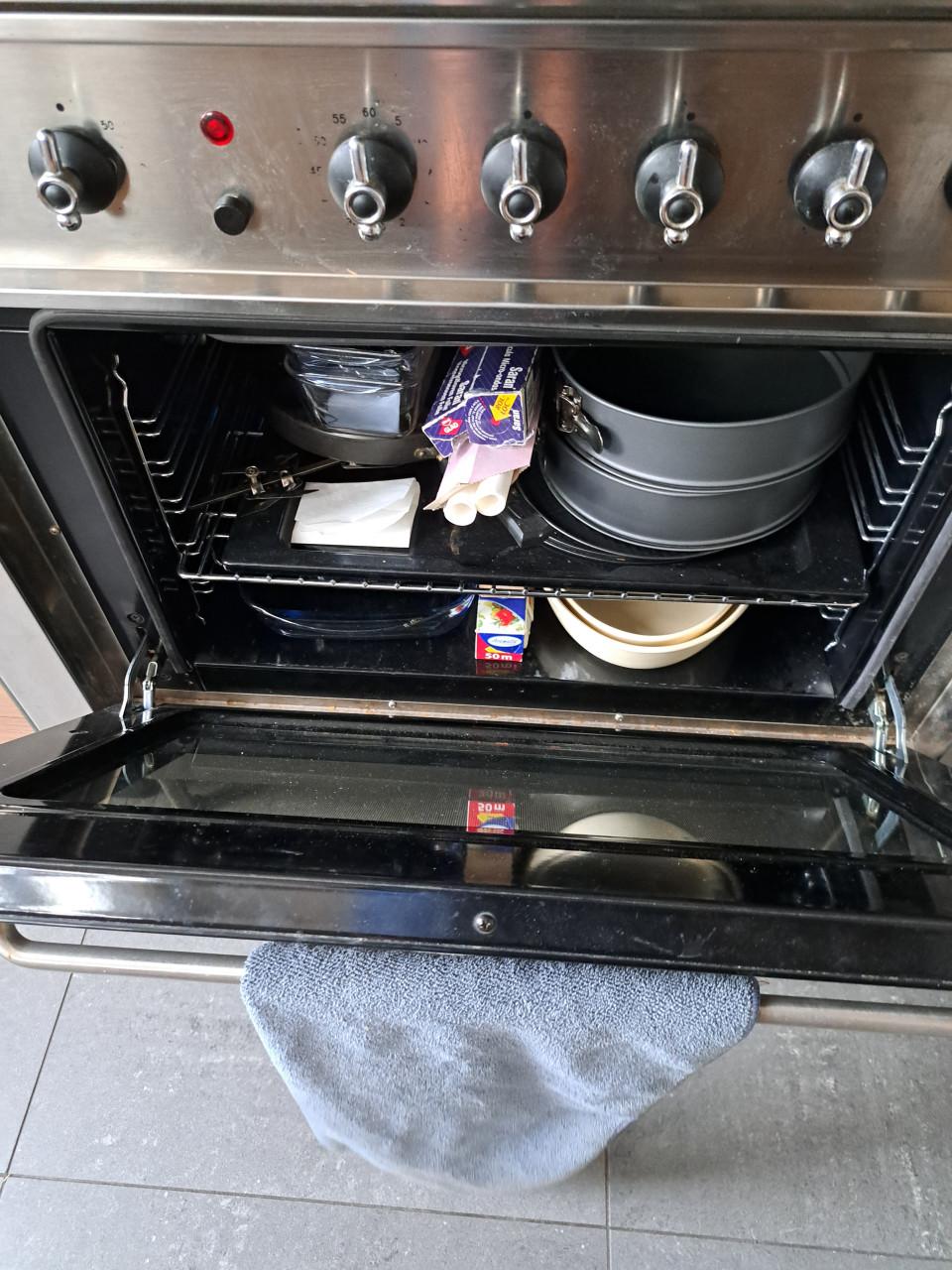 RVS gasfornuis met achterwand en afzuigkap