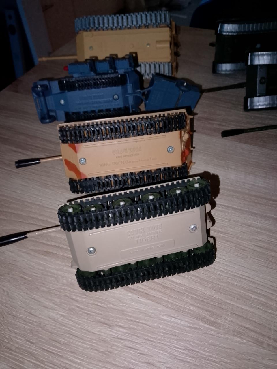 Te koop Solido, Siku, Corgi tanks