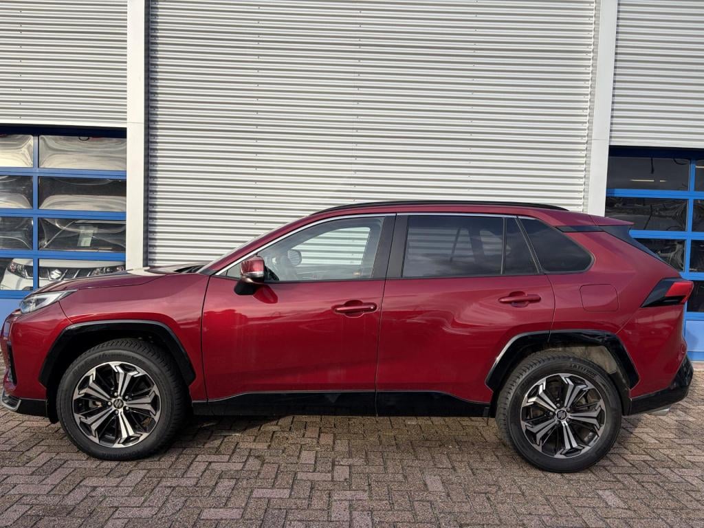 Suzuki Across 2.5 plug-in hybrid style