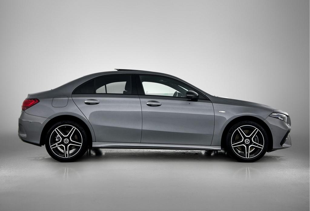 Mercedes-Benz A-Klasse 250 e business solution amg amg line | night pakket 