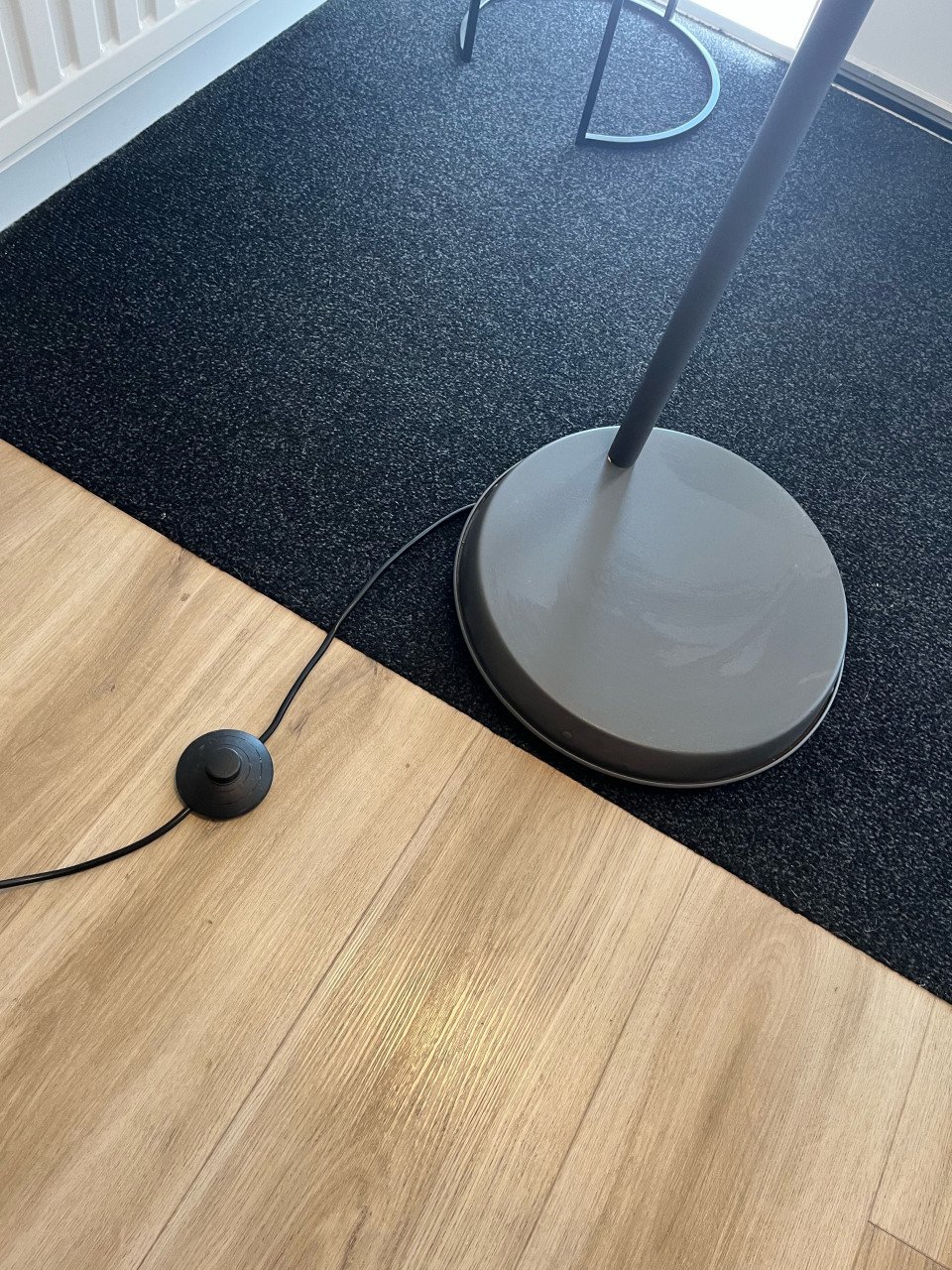 Staande lamp Hektar van Ikea, grijs, ongeveer 170 cm hoog