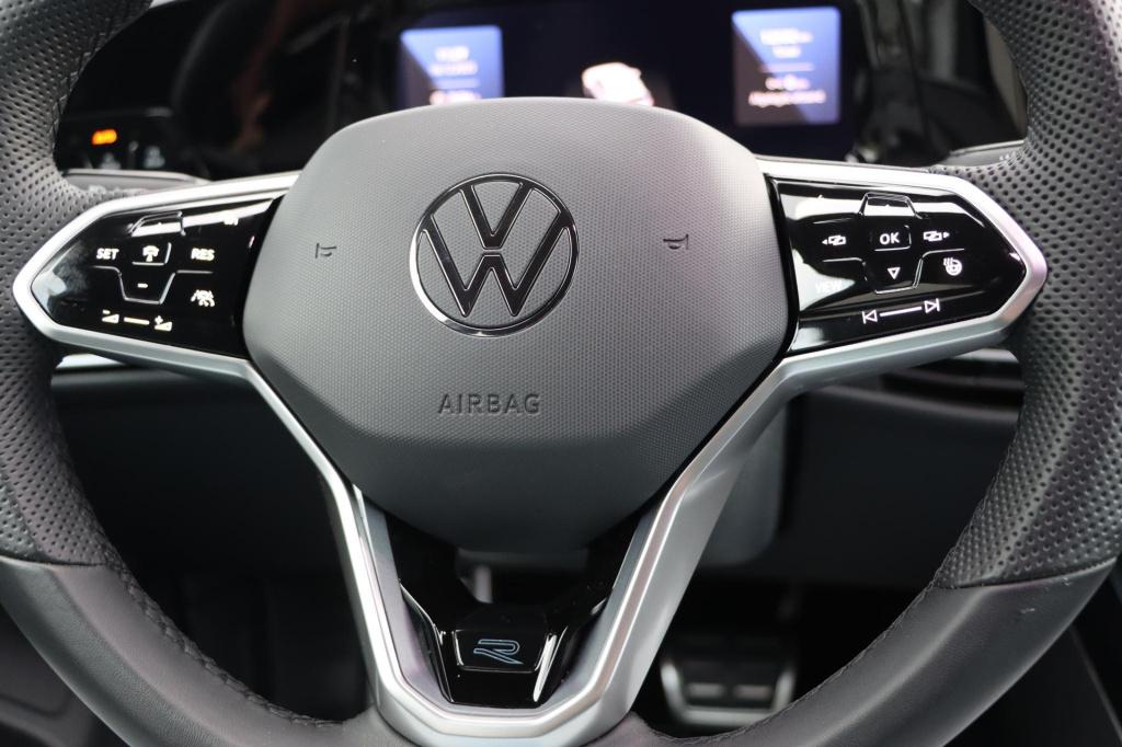 Volkswagen Golf 1.5 etsi r-line | 130pk | dsg7