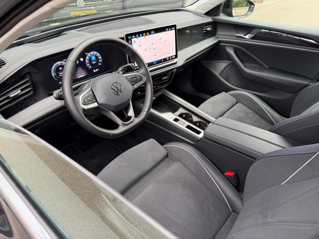 Volkswagen Passat variant 1.5 ehybrid business | trekhaak | alcantara | hea