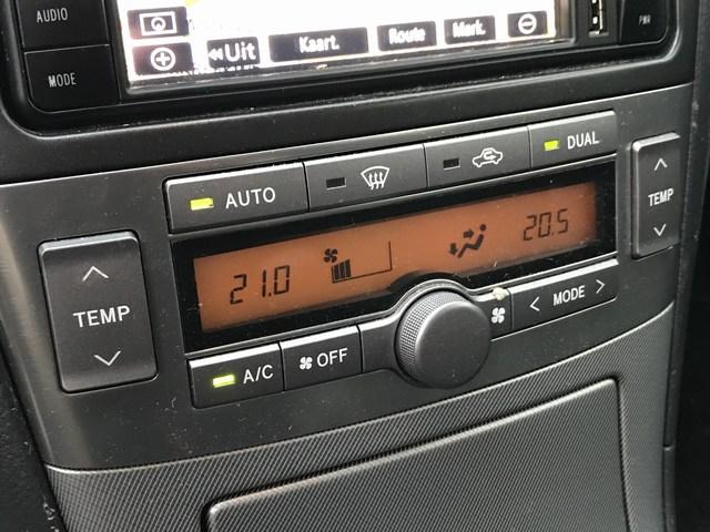 Toyota Avensis wagon 2.0 d-4d luna business clima | navi | cruise | trekhaa