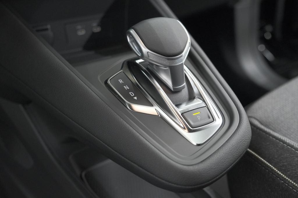 Renault Captur 1.3 mild hybrid 160 techno | trekhaak | pack winter | camera