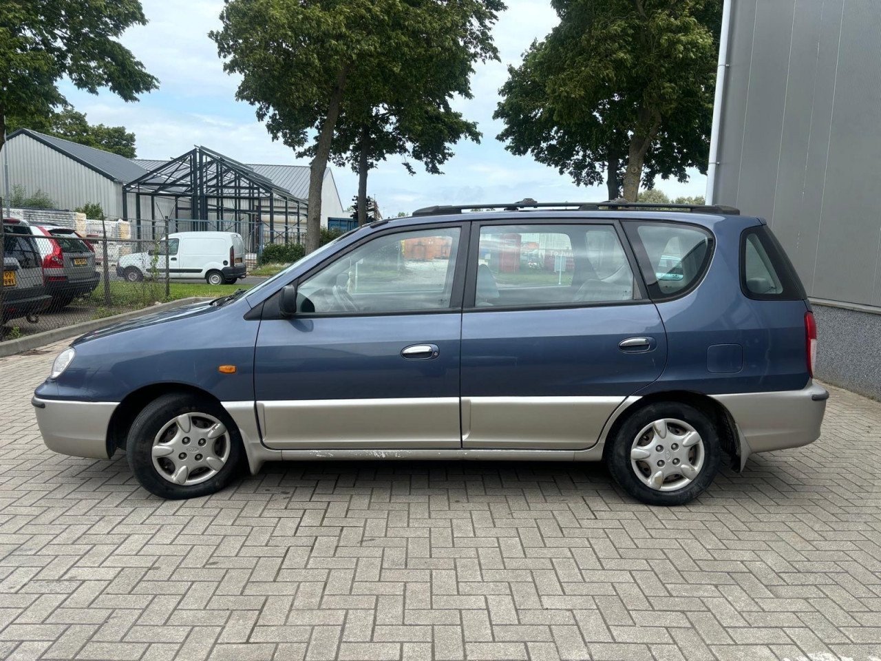 Kia Carens 1.8Ls Airco inruilkoopje € 750