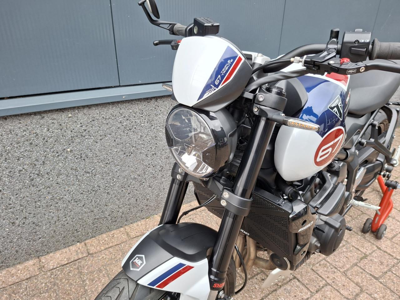 Triumph Trident 660 Triple Tribute ( Incl. Fabrieksgarantie )