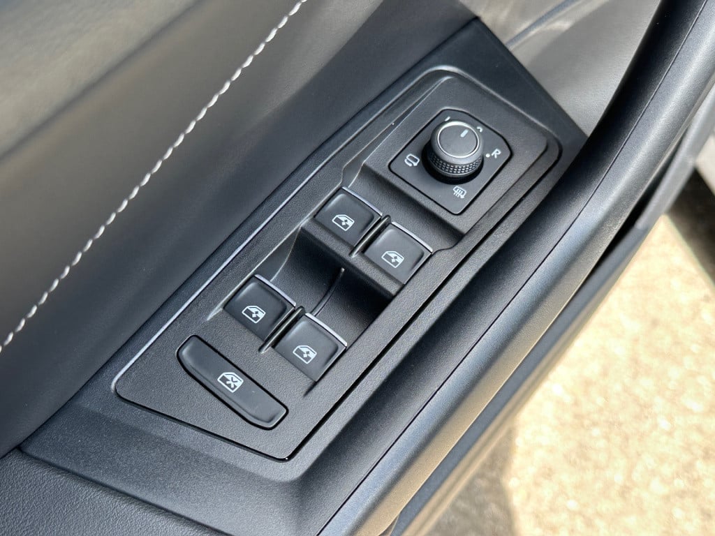 Volkswagen T-roc 1.5 tsi 150pk dsg style carplay | camera | keyless | elek.
