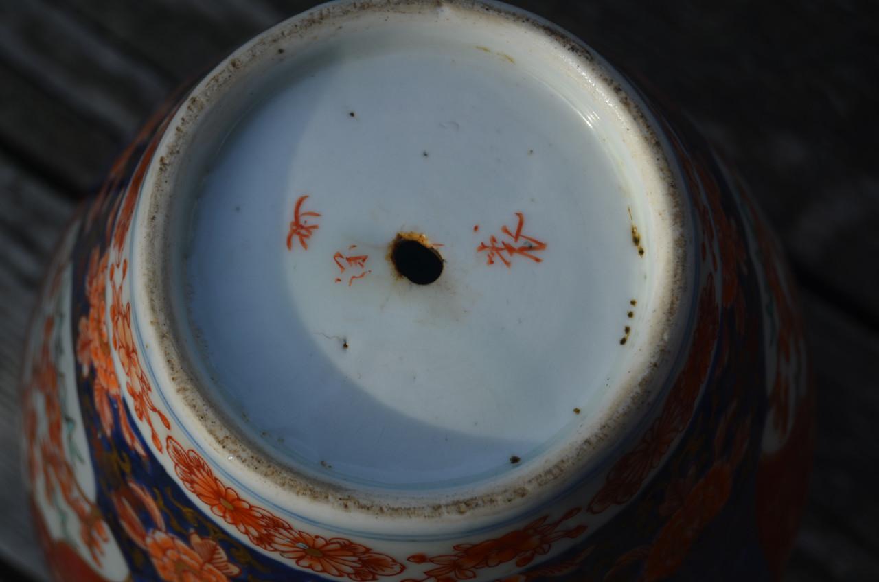 Paar Imari dekselvazen in puinstaat! 1 1/2 dan toch.