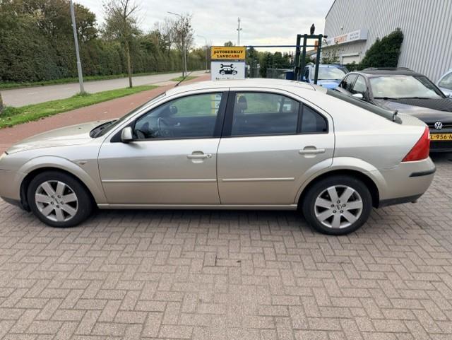 Ford Mondeo 2.0-16v first edition