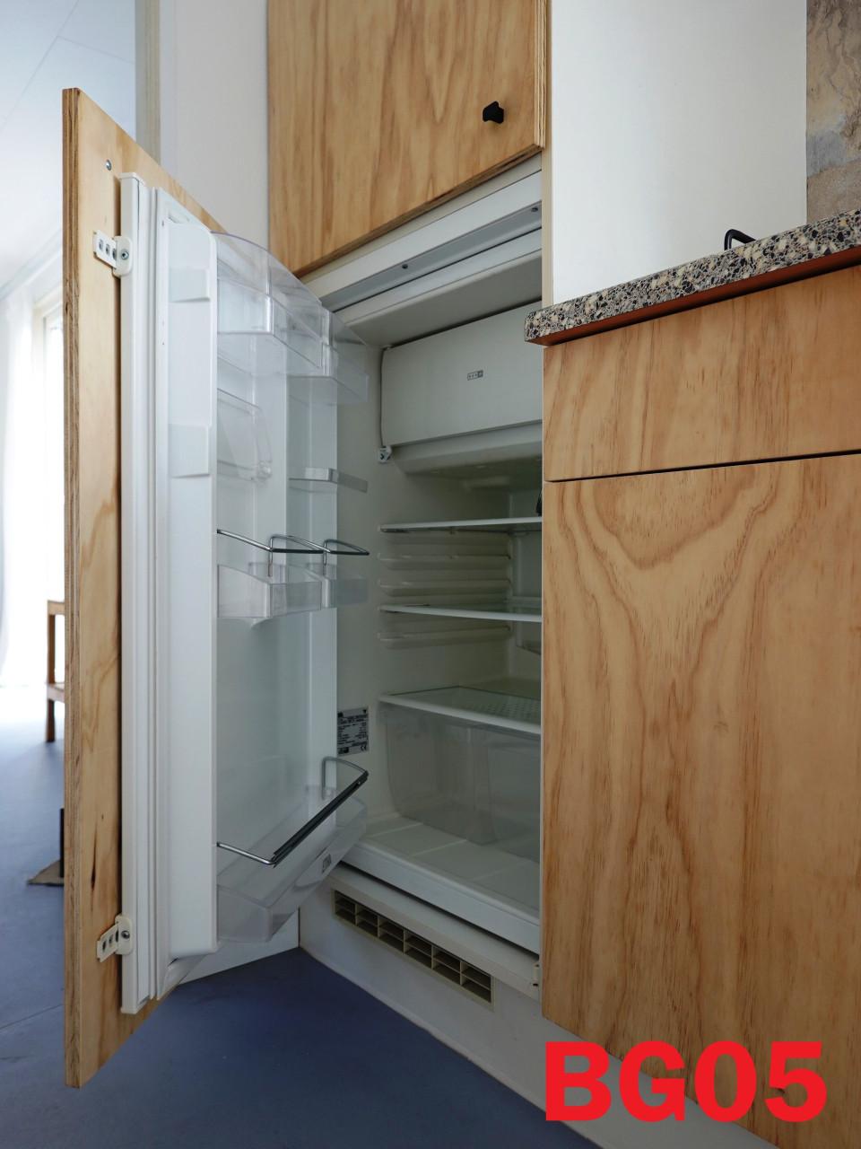 Spiegelchalet, chalet met gespiegelde indeling en dubbel glas te koop