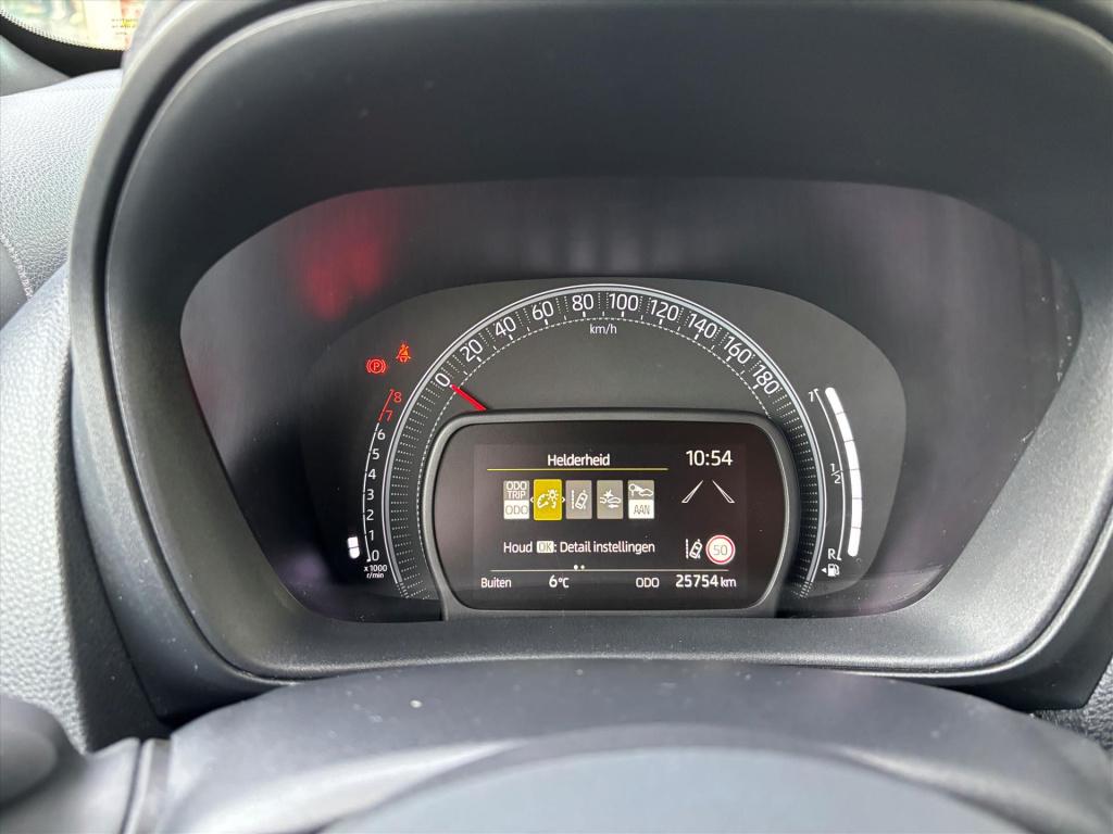 Toyota Aygo x 1.0 vvt-i mt 72pk pulse|bi tone stoelverwarming|carplay|camer