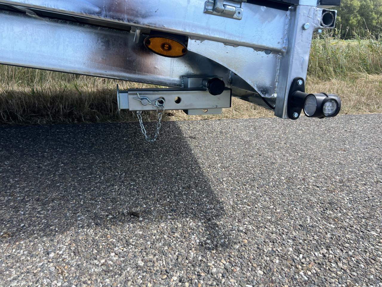 Beaver trailer 550x220