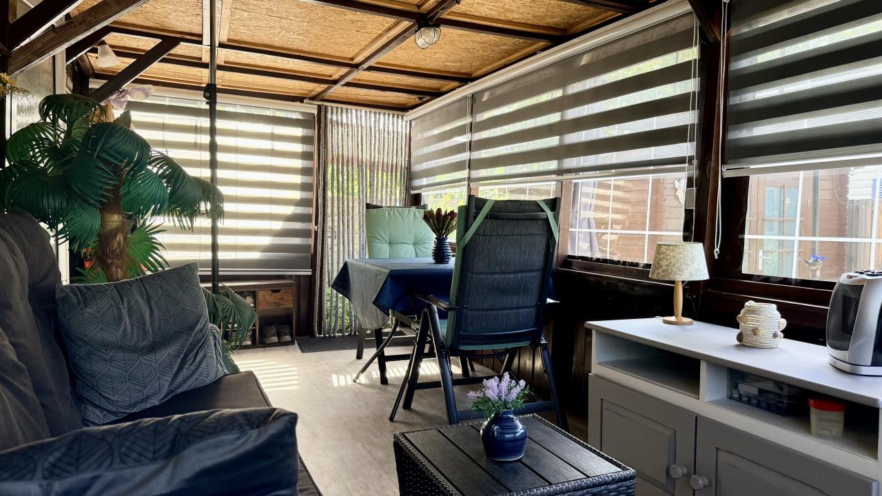 Zeer complete   stacaravan  incl staanplaats op camping in Scherpenisse