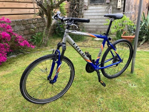 Trek 4700 MTB mountainbike met extra accessoires
