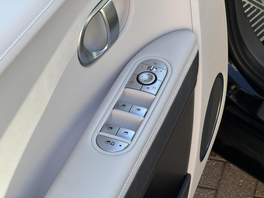 Hyundai Ioniq 5 connect+ 77.4 kwh + trekhaak!