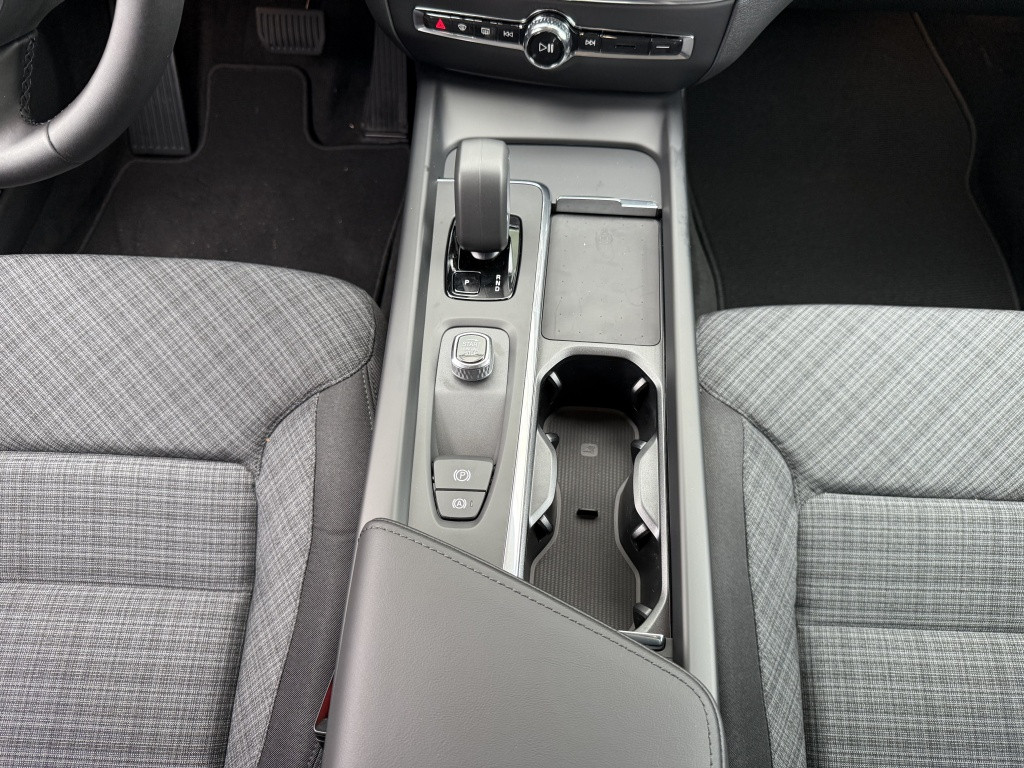 Volvo V60 b3 aut7 163pk essential ed| adap.cruise| camera| stoel.verw