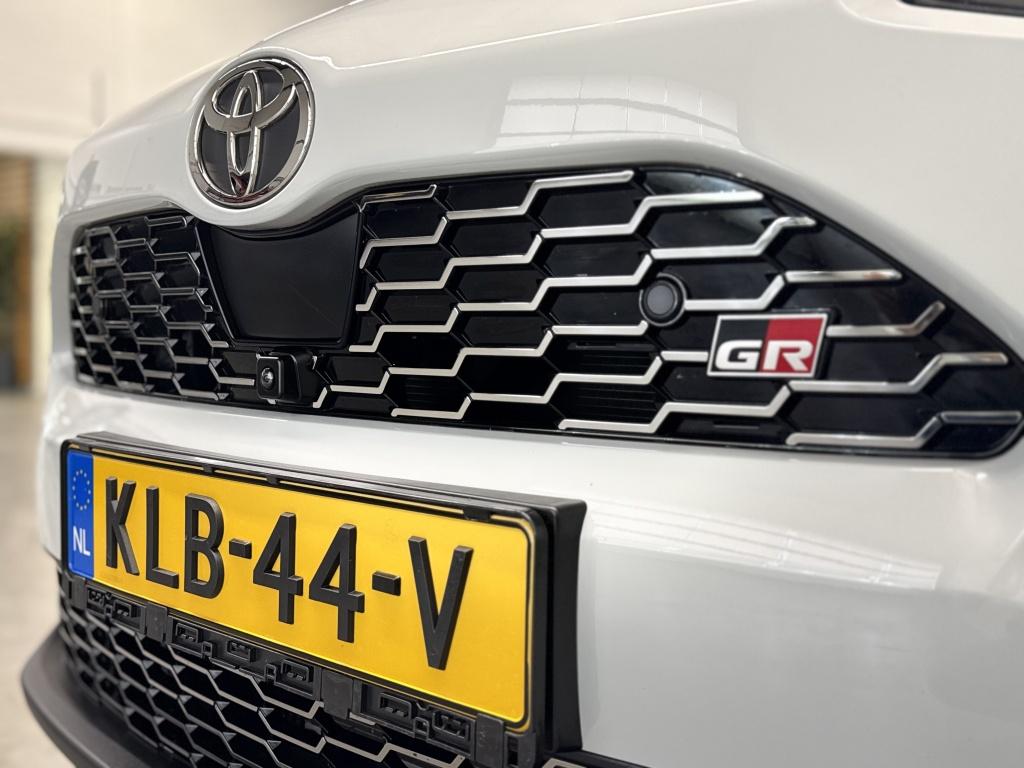 Toyota Yaris Cross 1.5 hyb 130 gr sport| hud| 360camera| adap.cruise| stoel