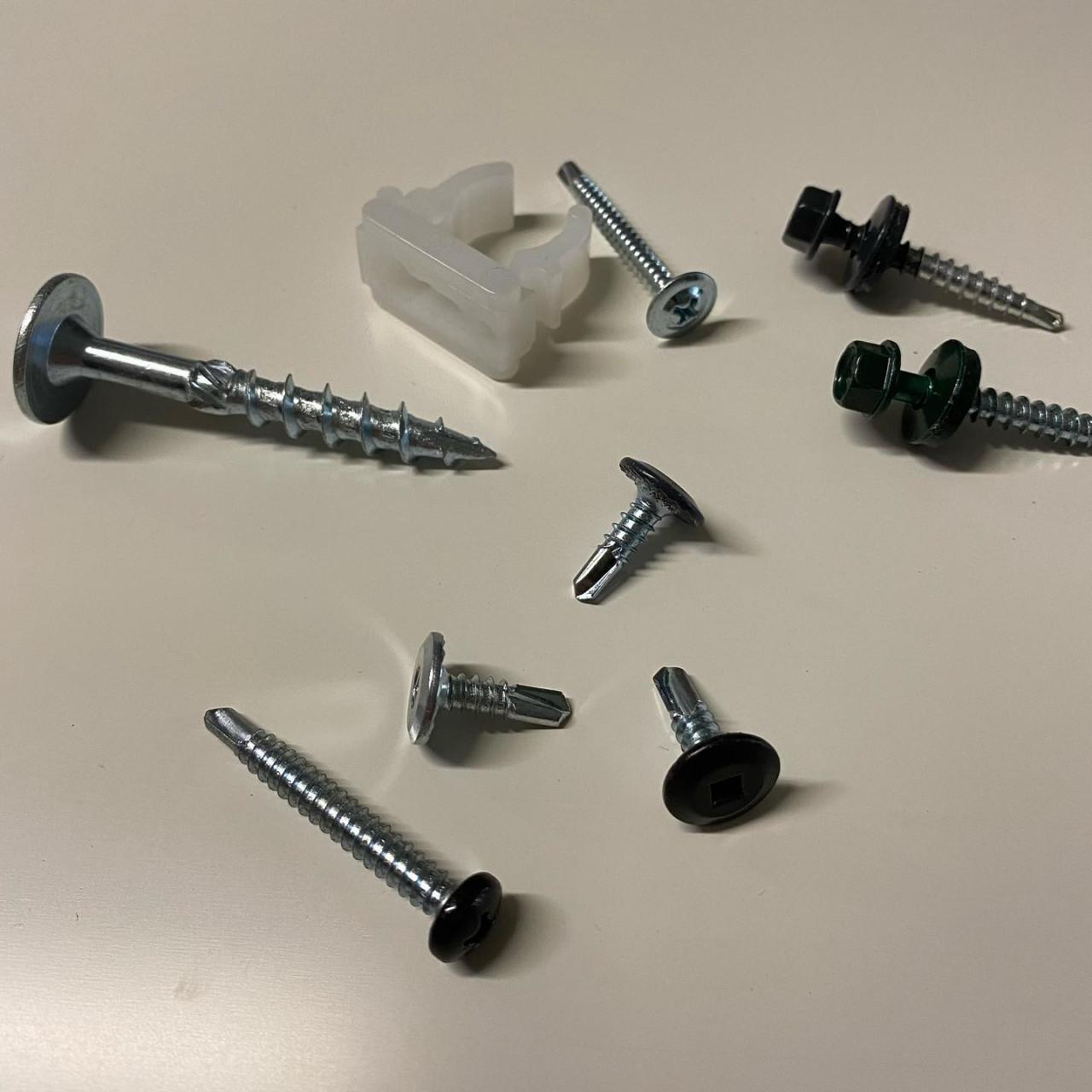 Gaas,scharnieren,schroeven,handvaten,zitstokhouders etc etc