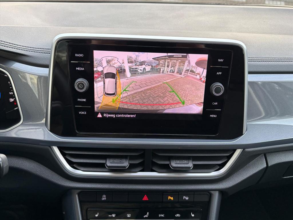 Volkswagen T-roc 1.5 tsi 150pk 7-dsg style| camera| keyless|dode hoek| rijk