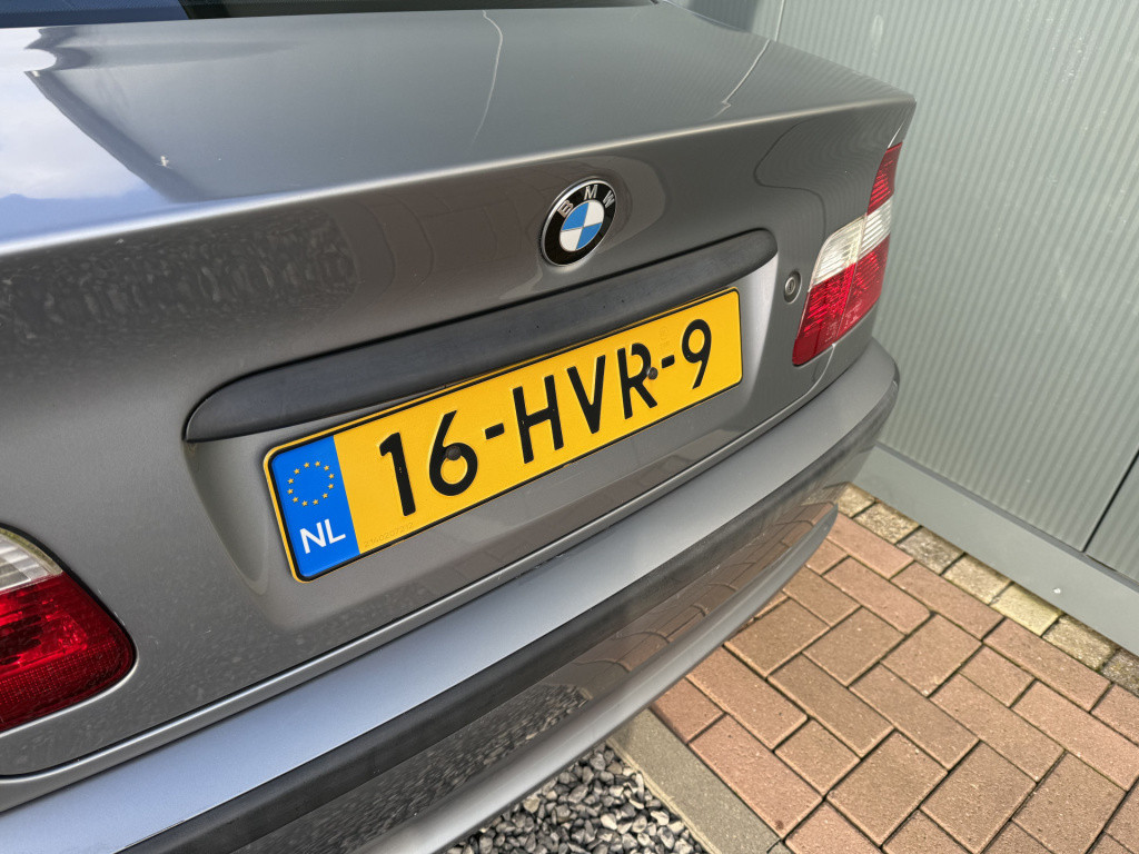 BMW 3-serie 318i 2.0i special executive sedan