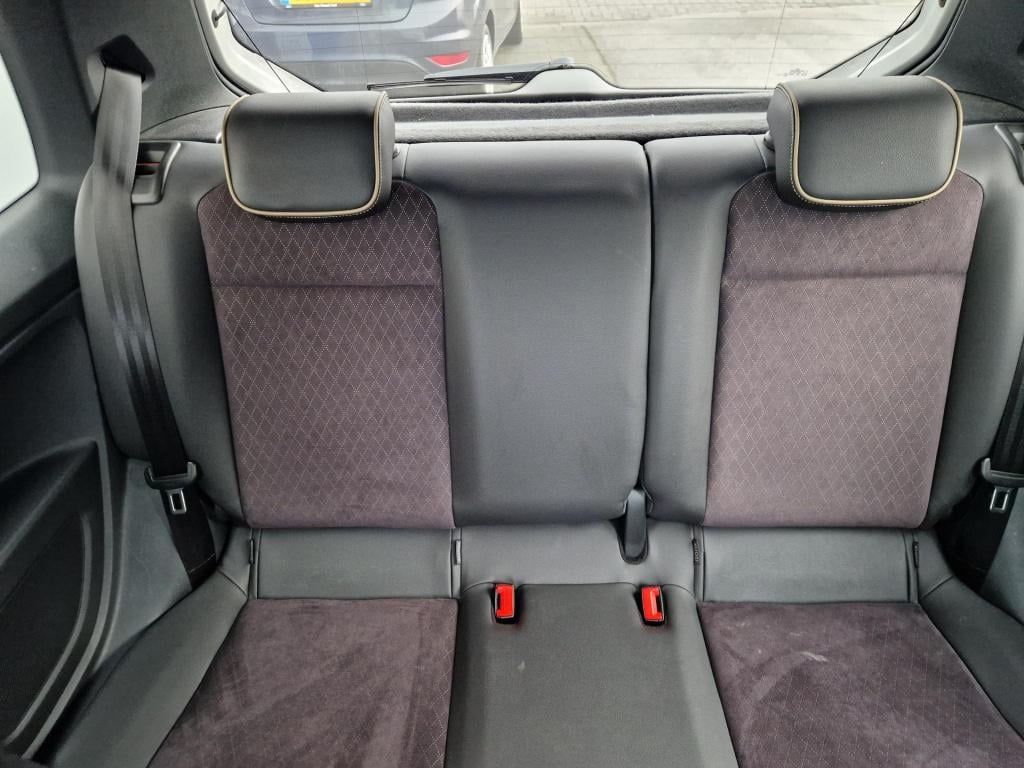 Seat Mii 1.0 mii by cosmopolitan