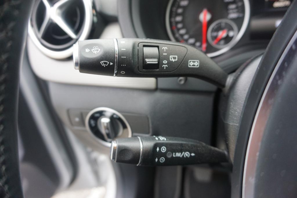 Mercedes-Benz B-Klasse 180 ambition style l facelift uitvoering l xenon l p