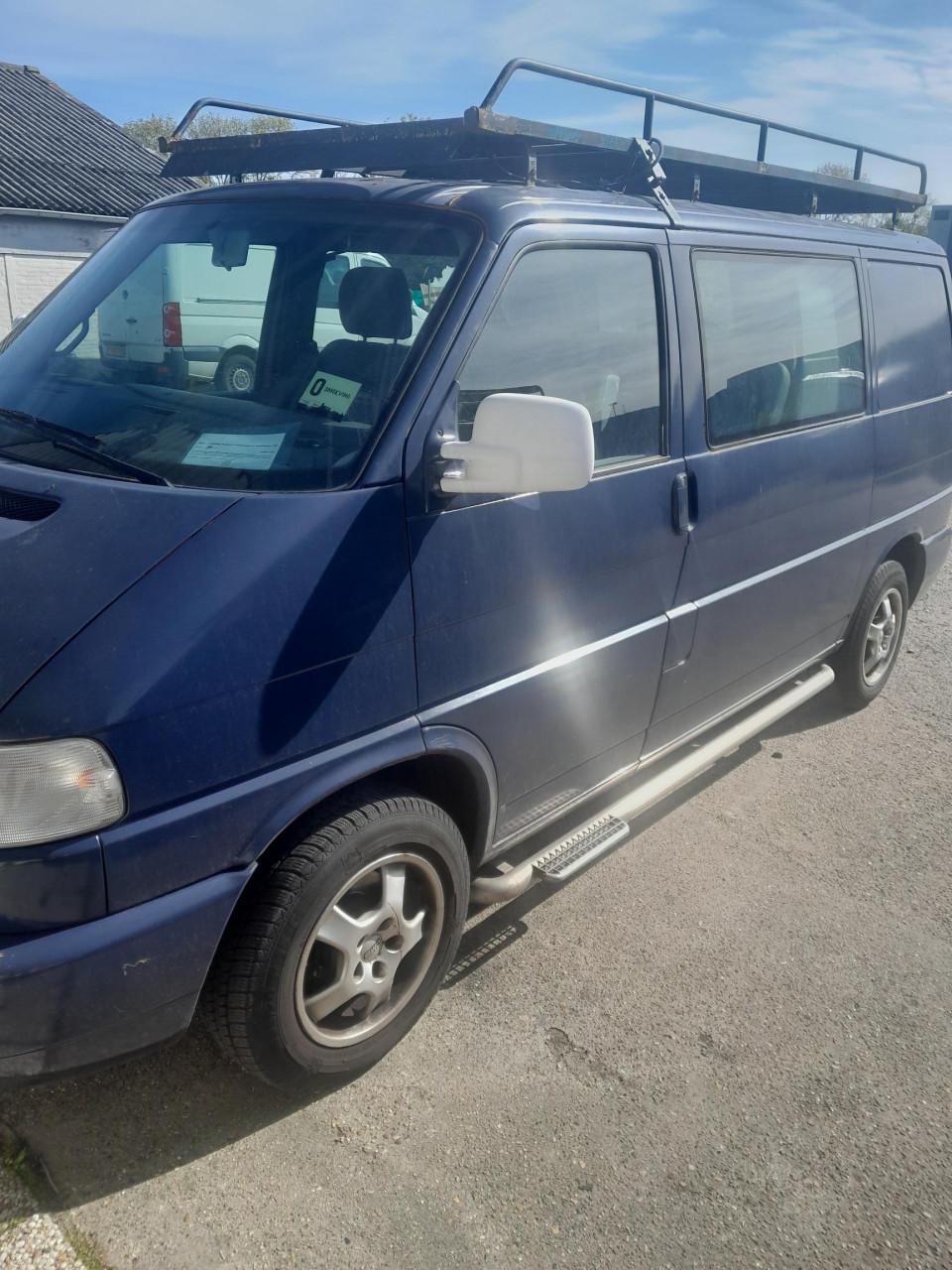 Vw t4 2002, blauw ,aut., airco, 2,5 tdi, 102 pk ,d-cab met klep