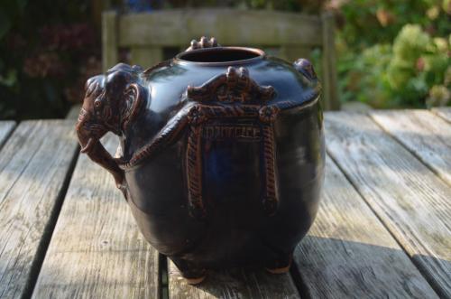 Khmer ( Cambodja/Vietnam ?) Olifanten Kalkpot ipst.