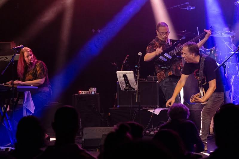 RE-ACT brengt de beste Pop & Rock covers naar jouw feest!