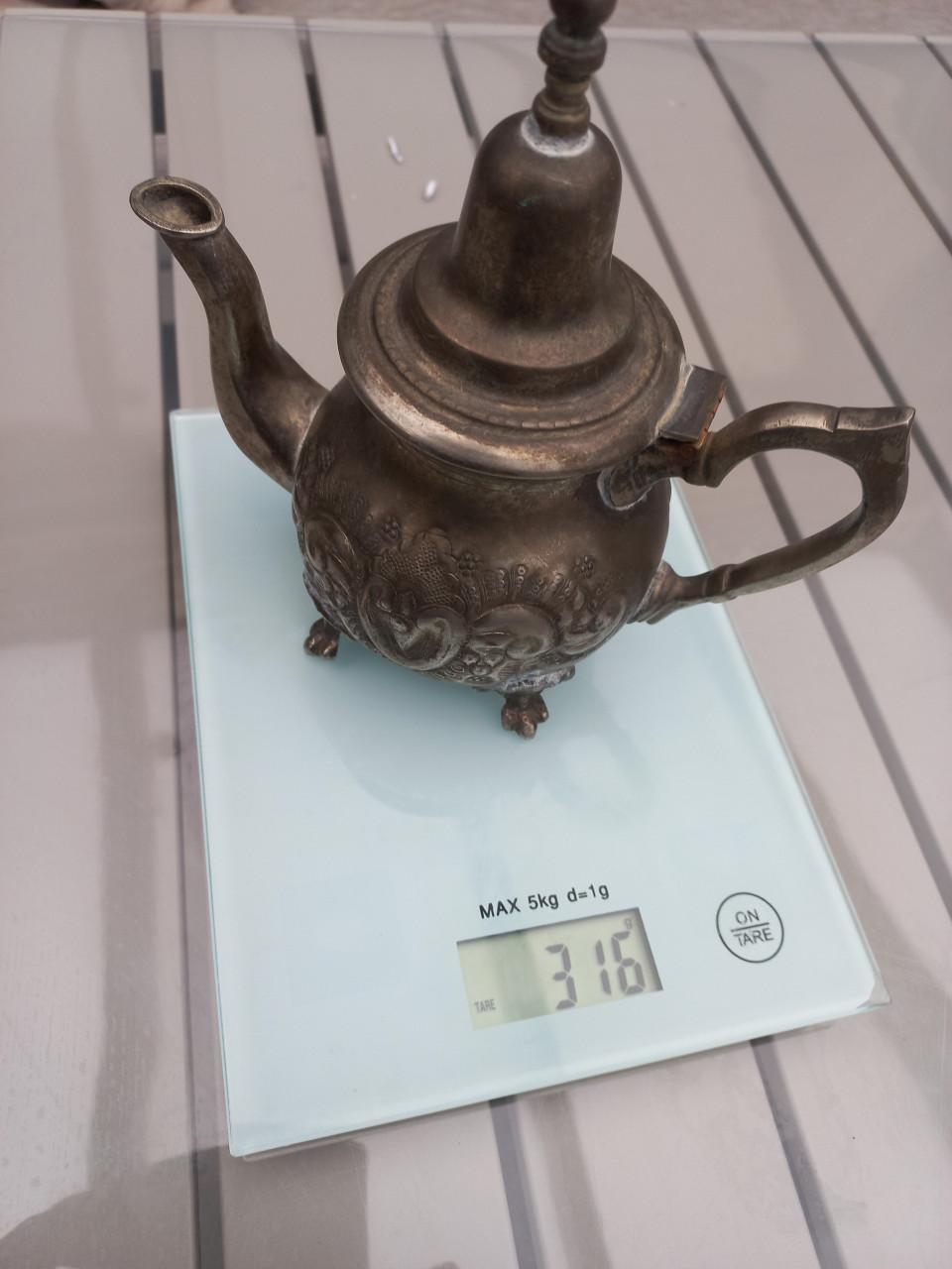 Antieke zilver Marokkaanse theepot.