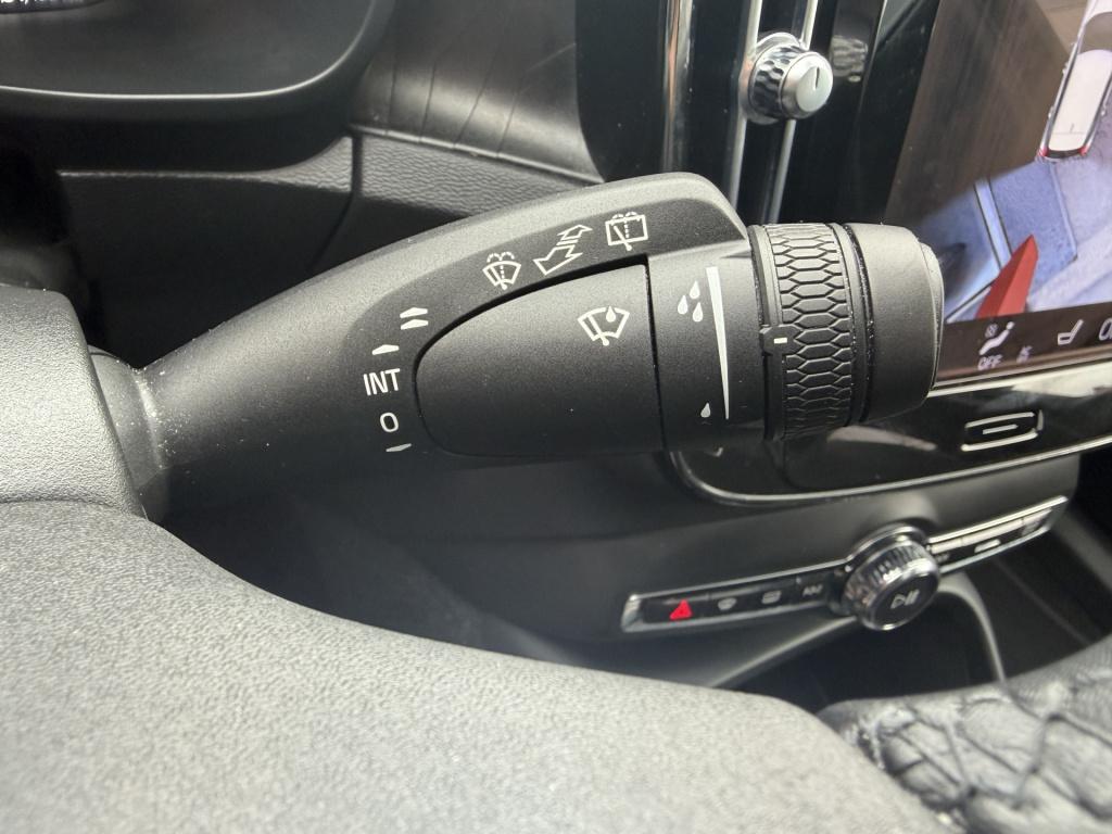 Volvo XC40 1.5 t5 plug-in hybrid ultimate dark