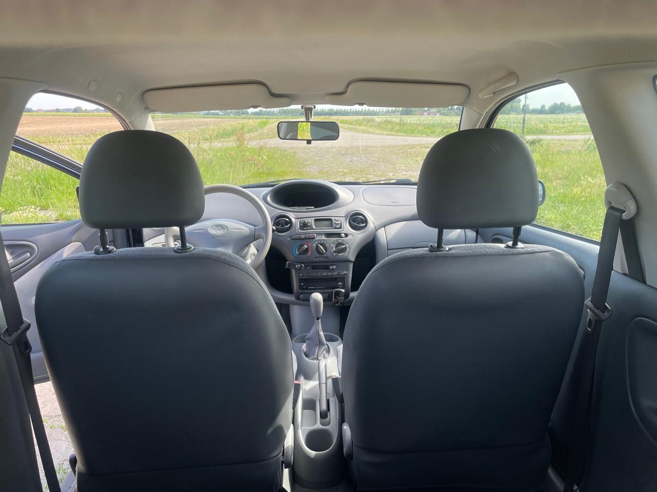 Toyota Yaris 1.0 16V Vvti 3DR 2001 Blauw