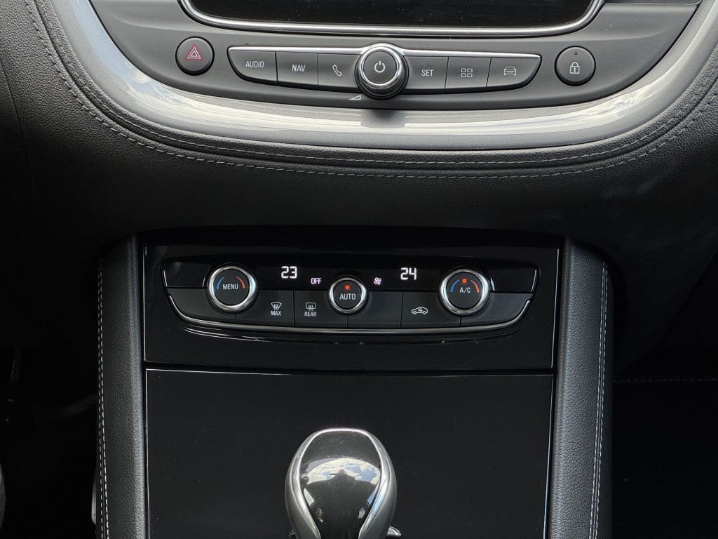 Opel Grandland X 1.2 turbo ultimate automaat | comfortstoelen | navigatie f