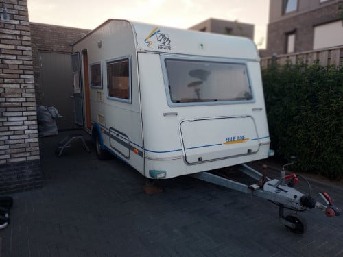 Knaus Blue Line 400 TK (1999)