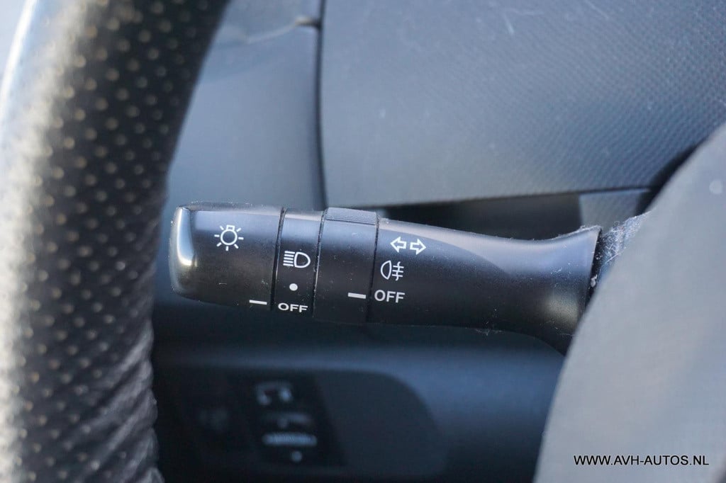 Toyota Yaris 1.0 vvti terra