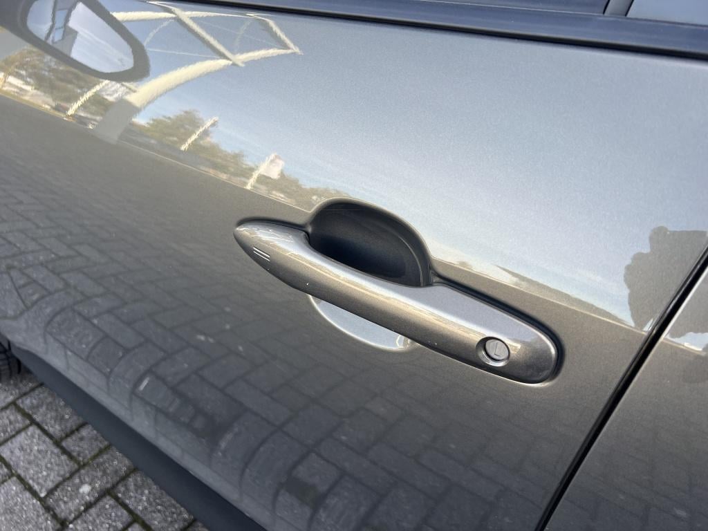 Toyota Yaris Cross 1.5 hybrid 115 first met comfort pack