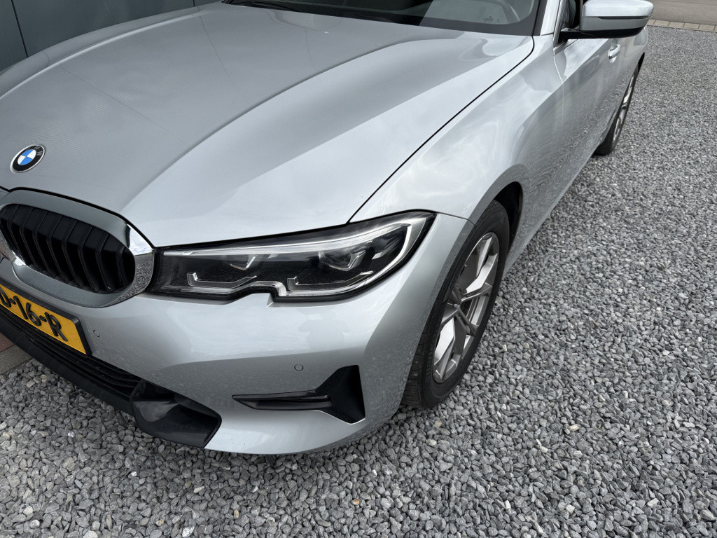 BMW 3-serie 320i automaat high executive sedan