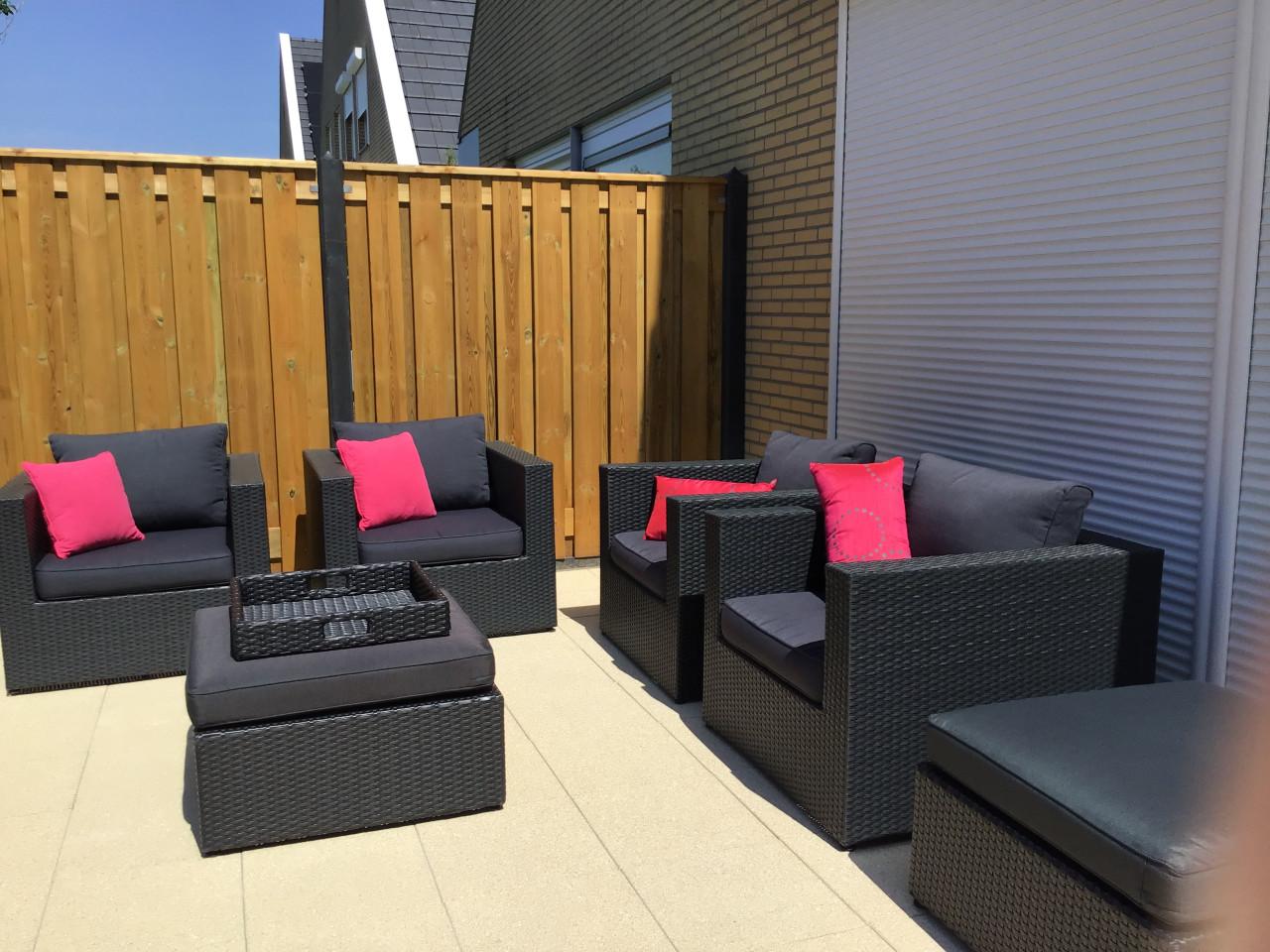 Lounge set 4 stoelen 2 hockers