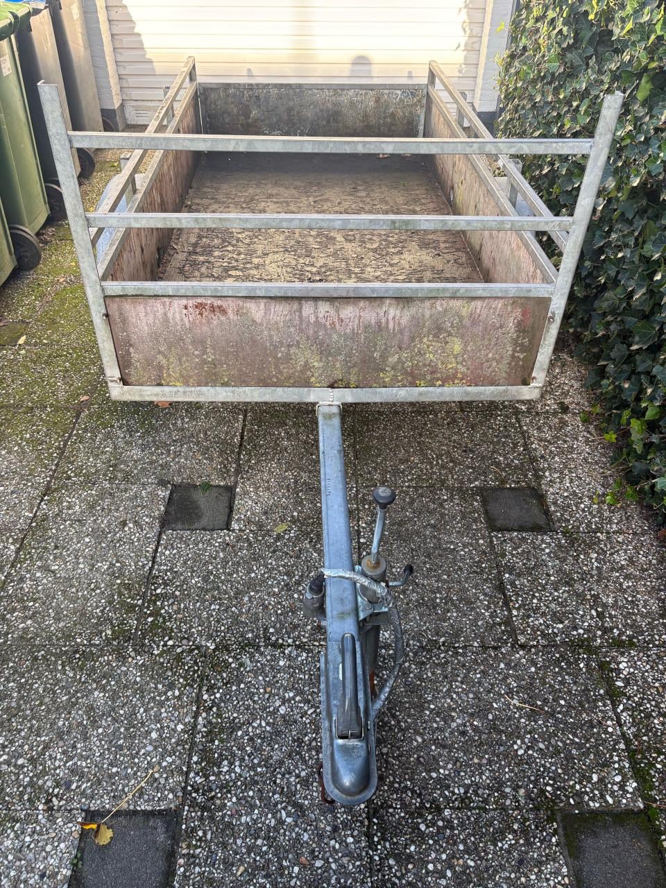 Aanhanger/aanhangwagen 200x130