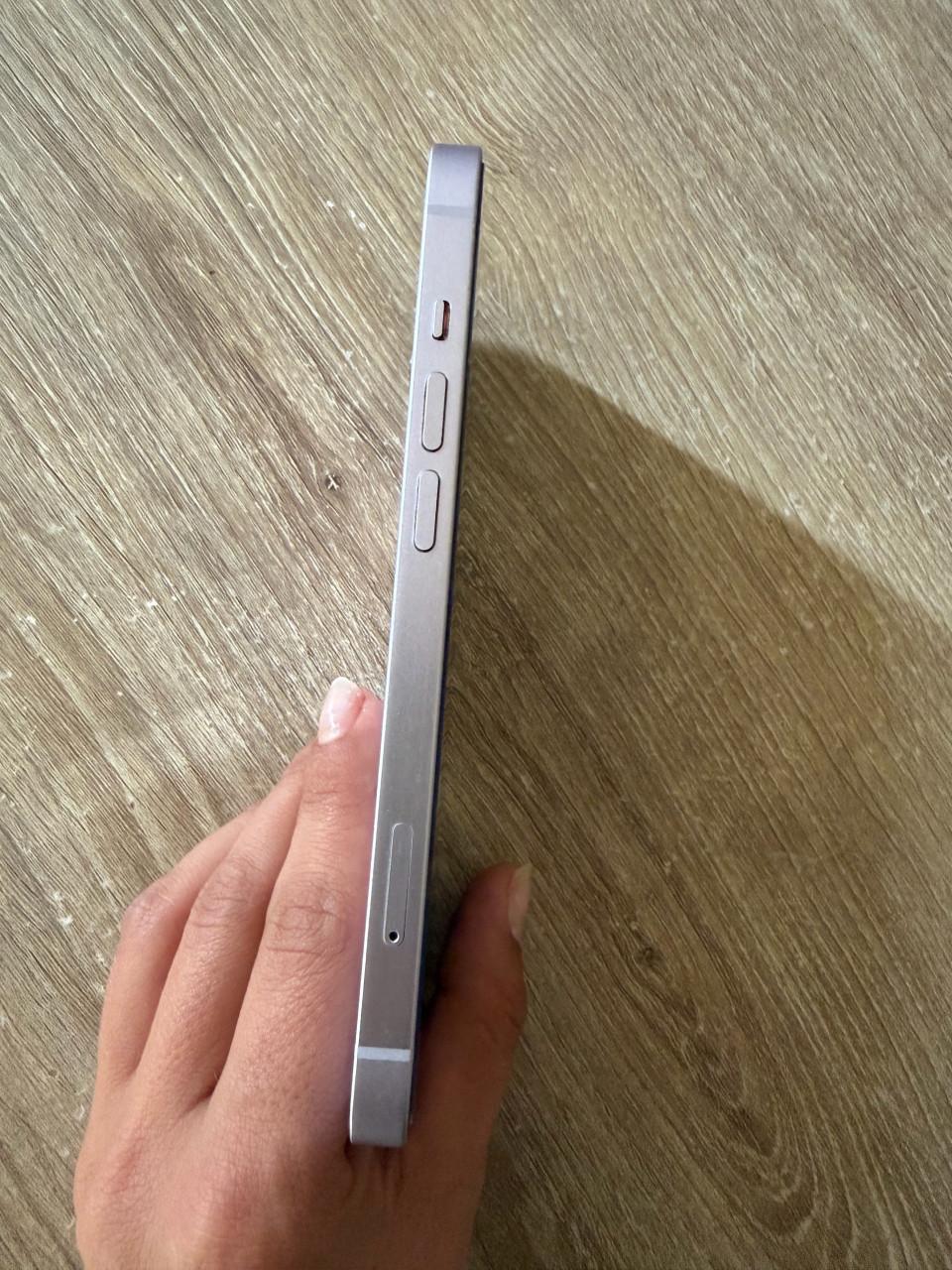 Iphone 14 paars