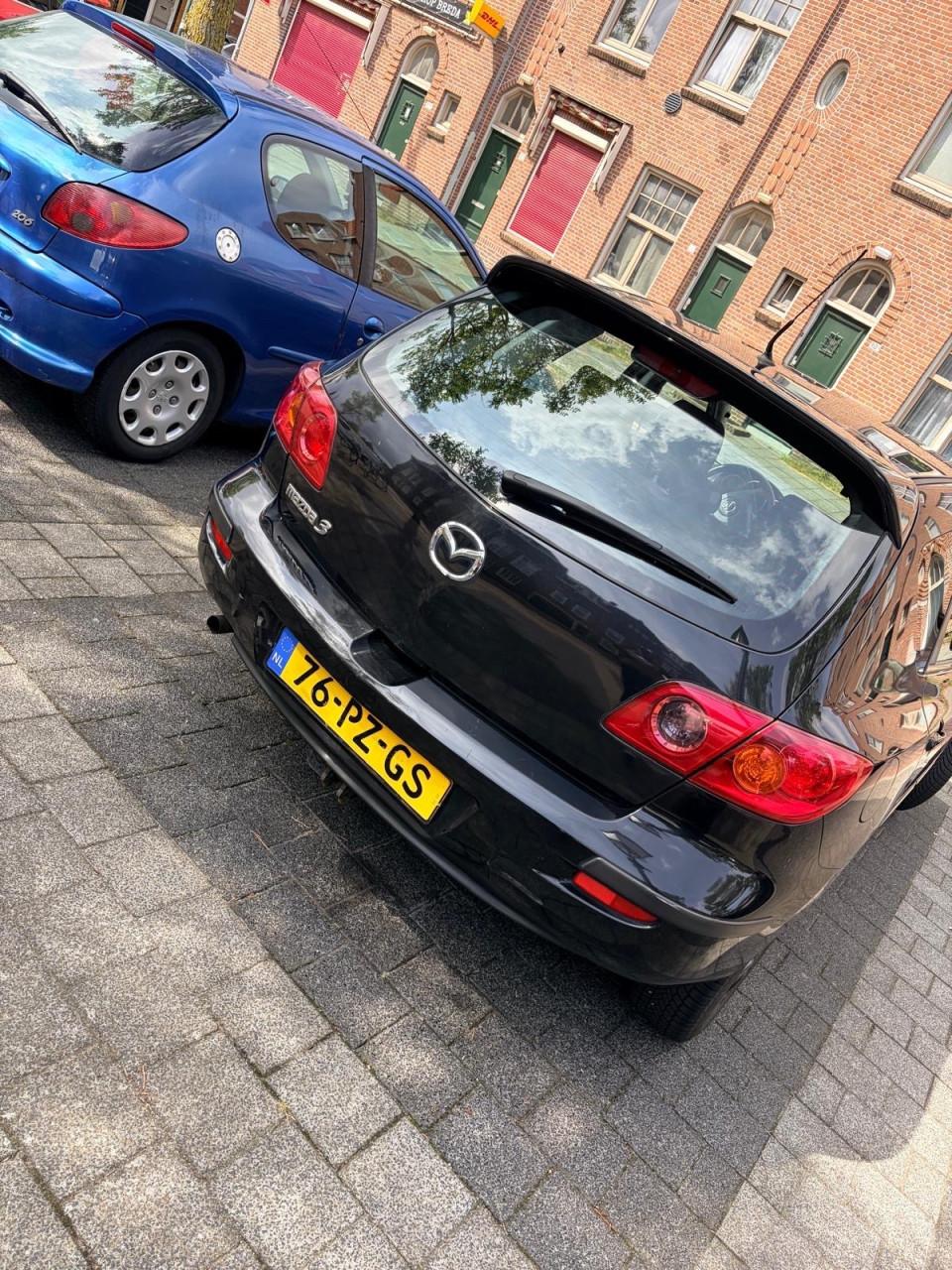 Mazda 3 1.6 Hatchback 2005 Zwart