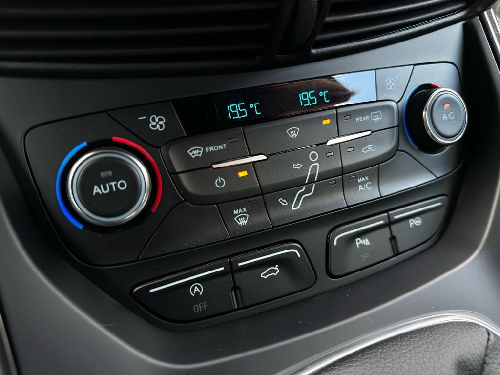 Ford C-max 1.0 titanium // nieuwe distributie // luxe uitvoering //