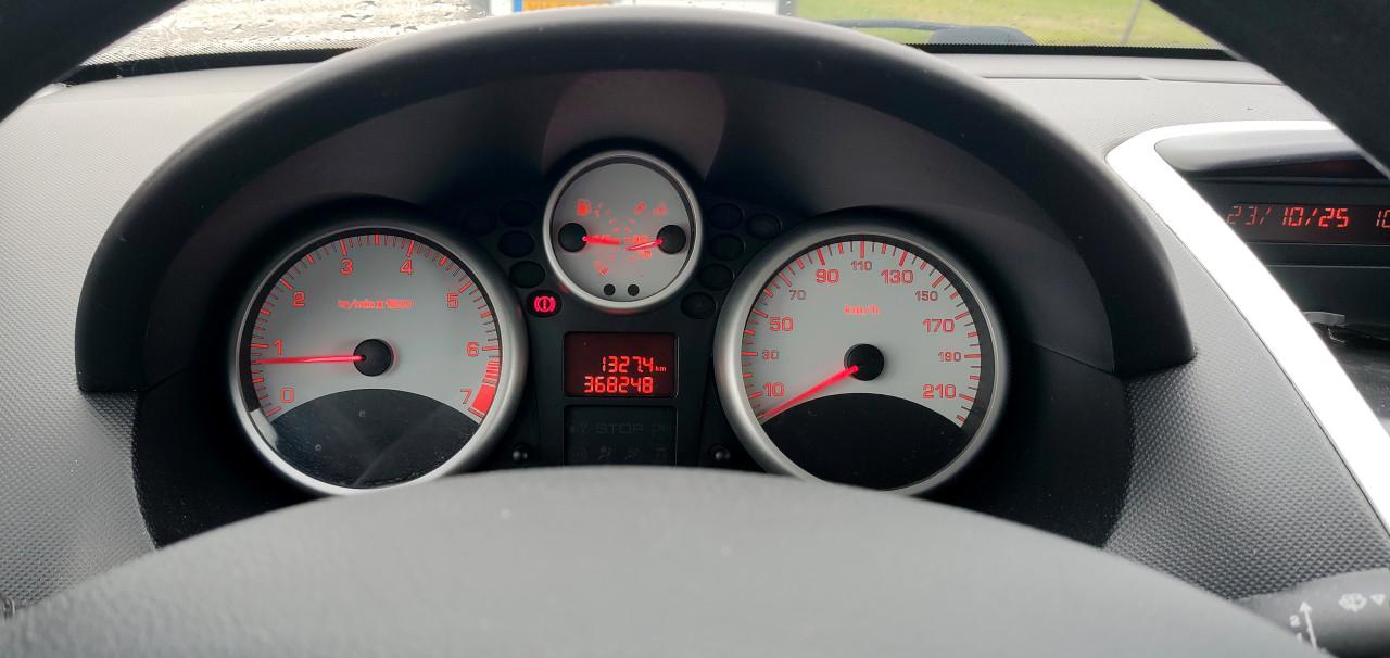 Peugeot 206+ (plus) met APK Aug. 2026