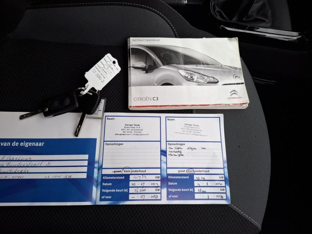 Citroen C3 1.4i selection clima/lmv/trekhaak lage km.stand!